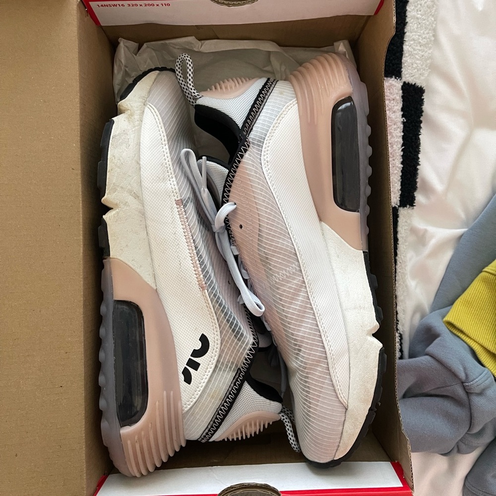 Nike Air Max 2090